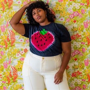 Big Bud Press🍓🌈 Strawberry tie-dye black washed shirt size unisex Medium
